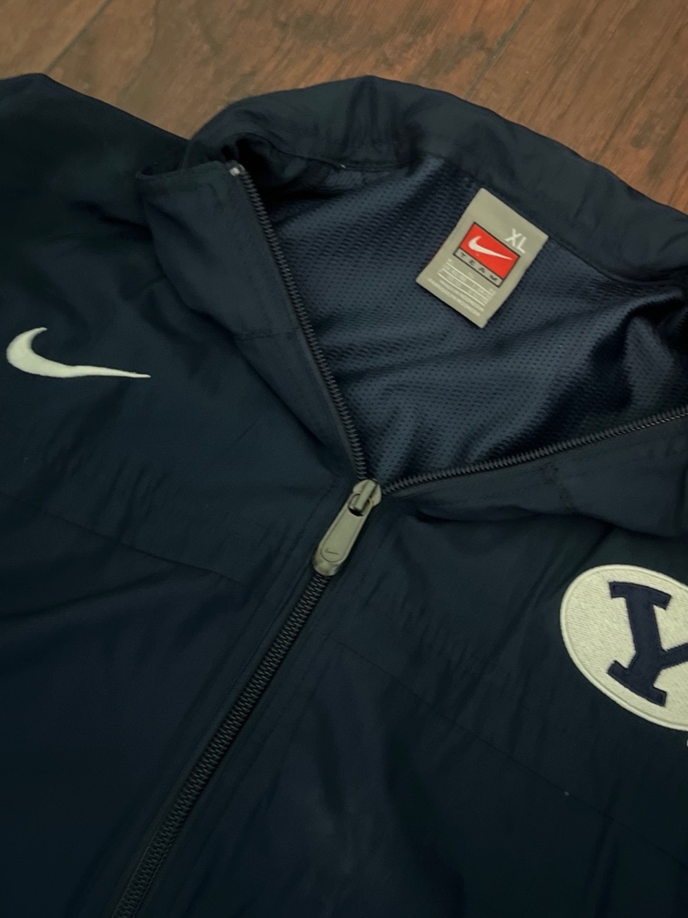 Vintage Y2K Nike Navy BYU Windbreaker Jacket